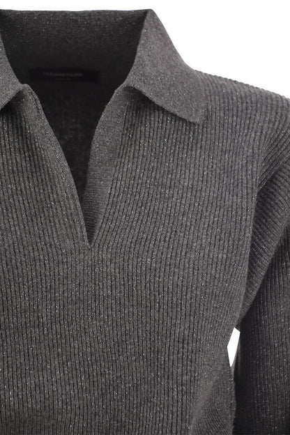 Ribbed knit with polo neck