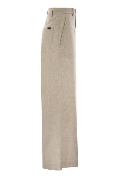 Wide high-waisted wool and cashmere trousers with necklace