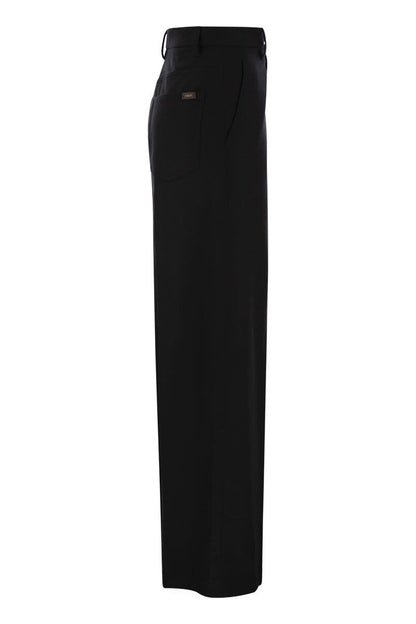 Wide high-waisted wool and cashmere trousers with necklace