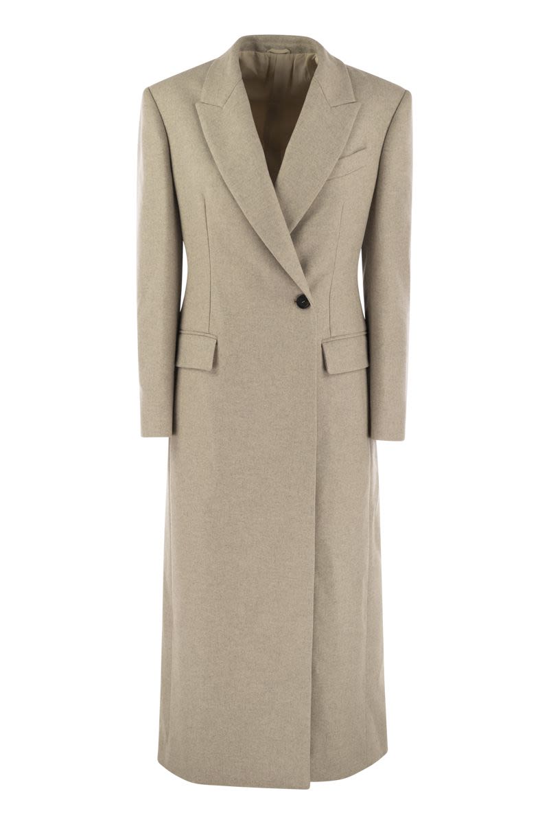 Lightweight wool cloth coat with jewellery