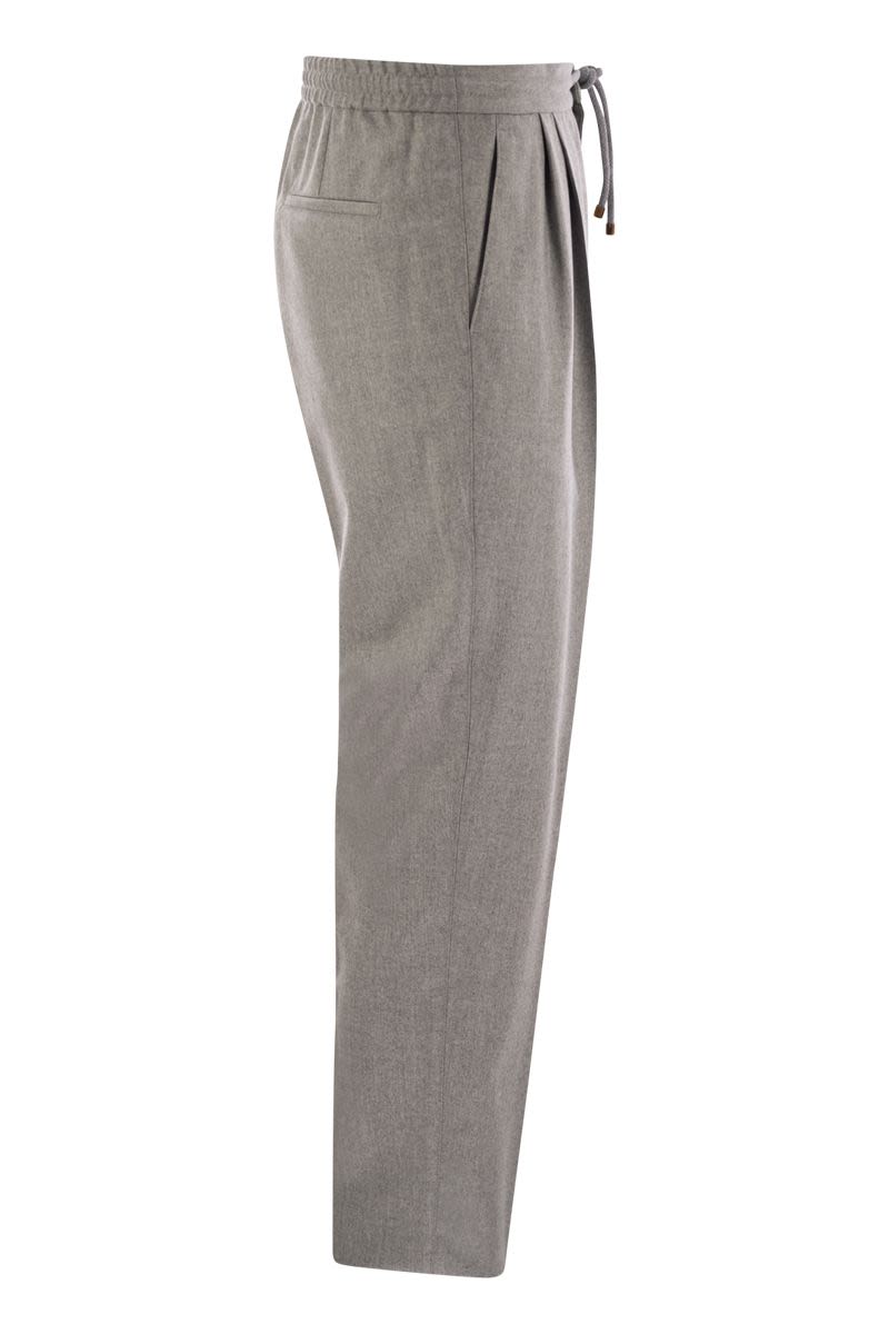 Leisure fit trousers in virgin wool flannel with drawstring and double darts