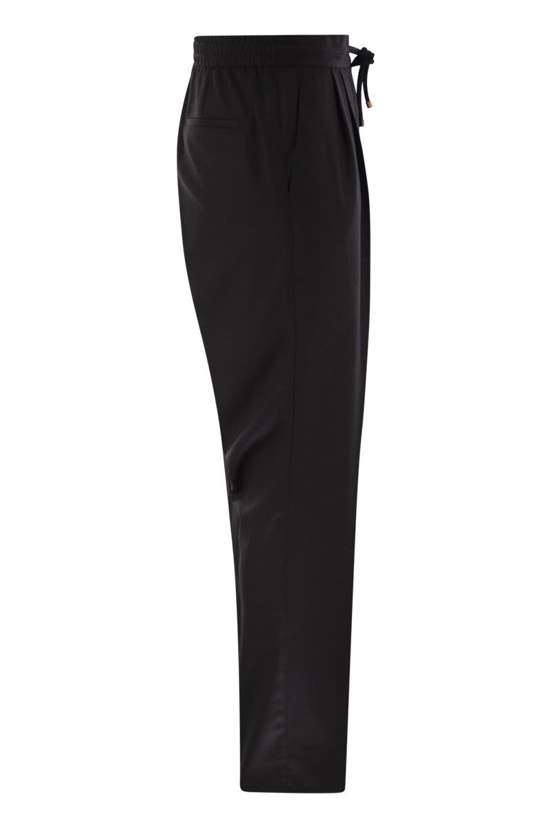 Leisure fit trousers in virgin wool flannel with drawstring and double darts