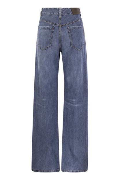 Loose five-pocket trousers in light denim