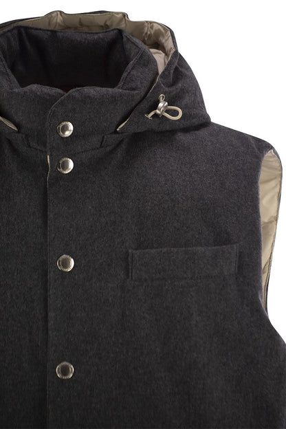 Sleeveless down jacket in membraned wool flannel with detachable hood