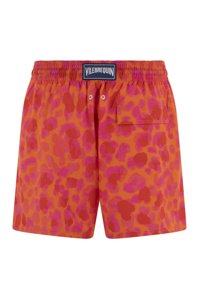 Stretch beach shorts with patterned print