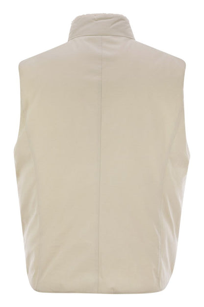 Sleeveless down jacket with sheepskin collar