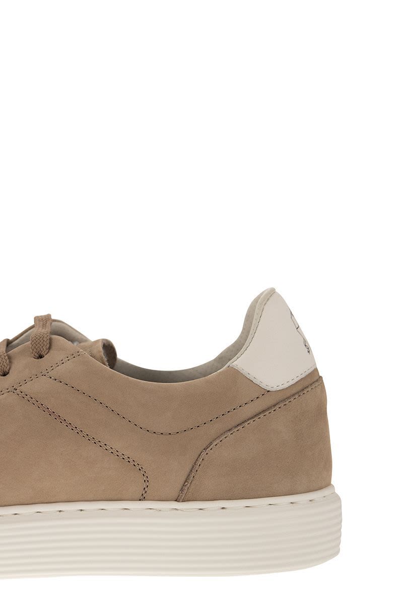 Nabuk calfskin trainers