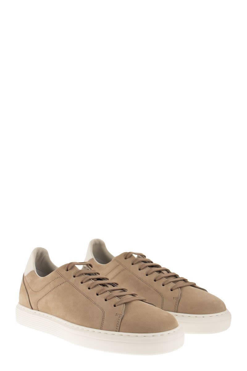 Nabuk calfskin trainers