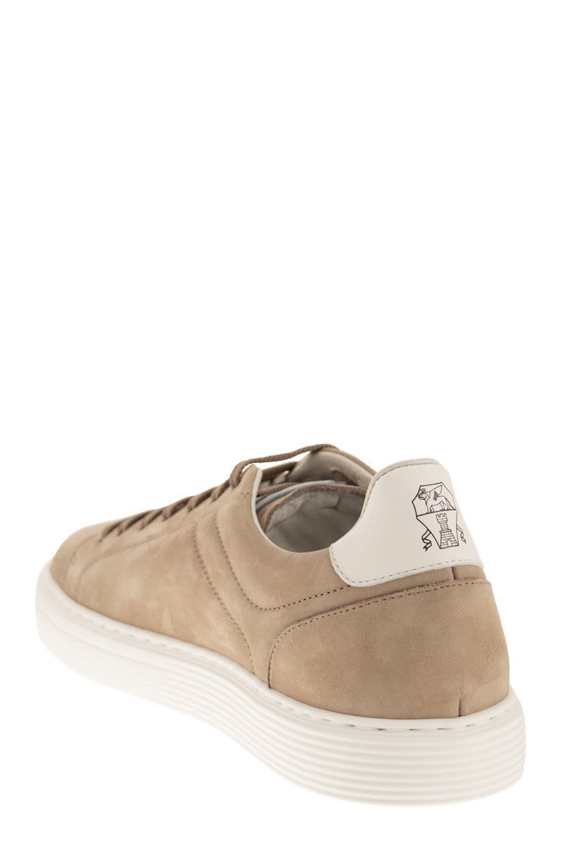 Nabuk calfskin trainers