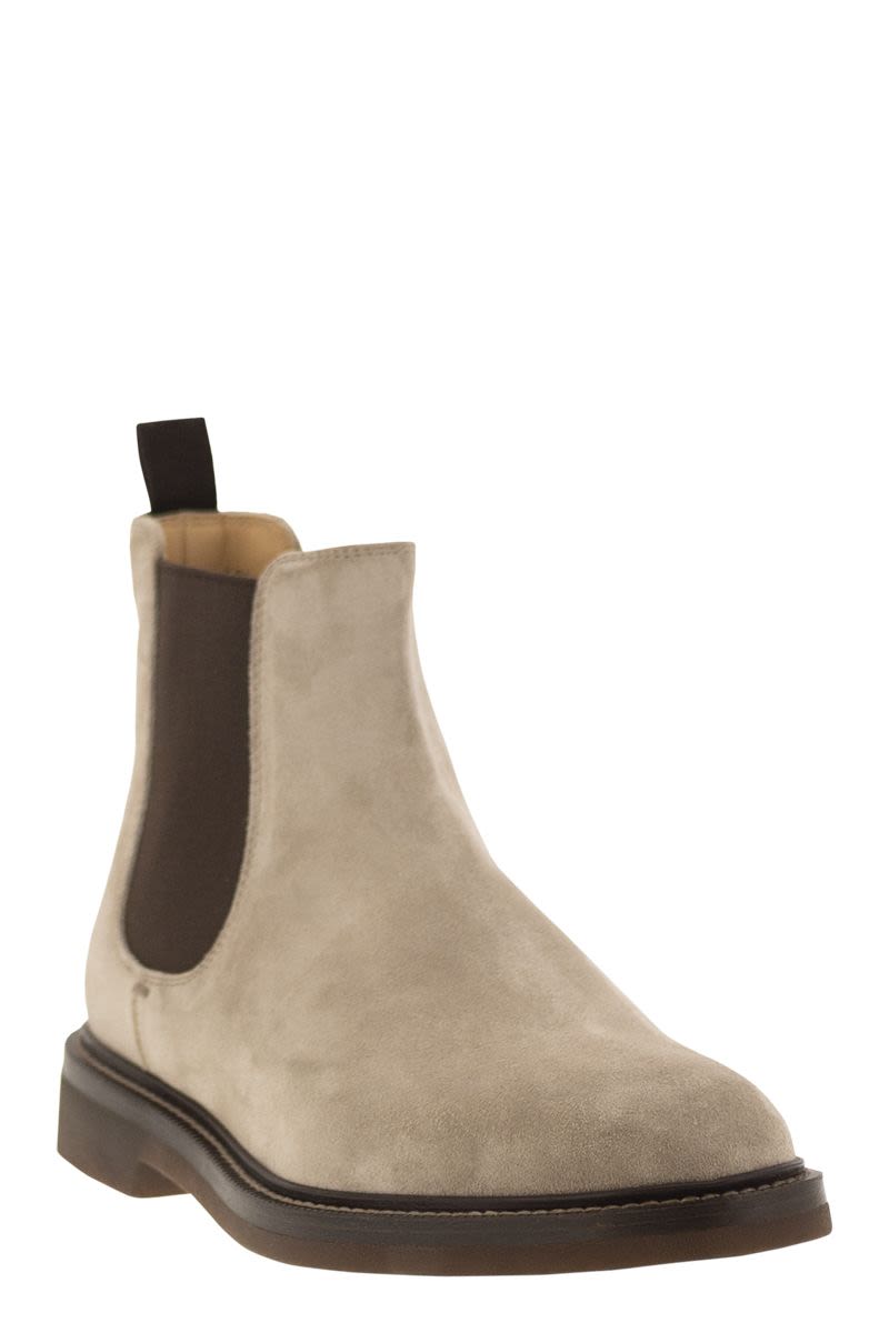 Chelsea Boot in suede