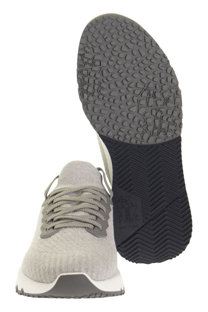 Runners in cotton knit and semi-glossy calf leather