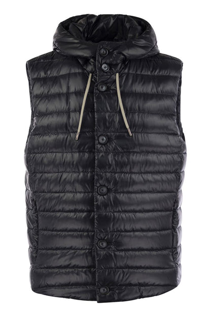 Sleeveless down jacket