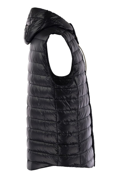 Sleeveless down jacket