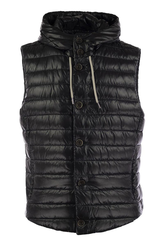 Sleeveless down jacket