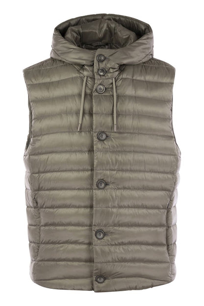 Sleeveless down jacket