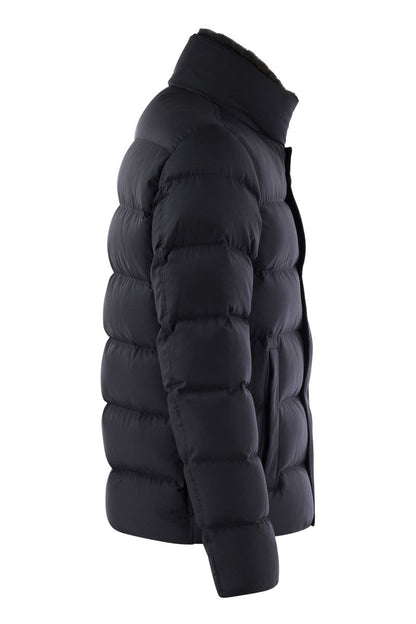 Short down jacket with detachable fur insert