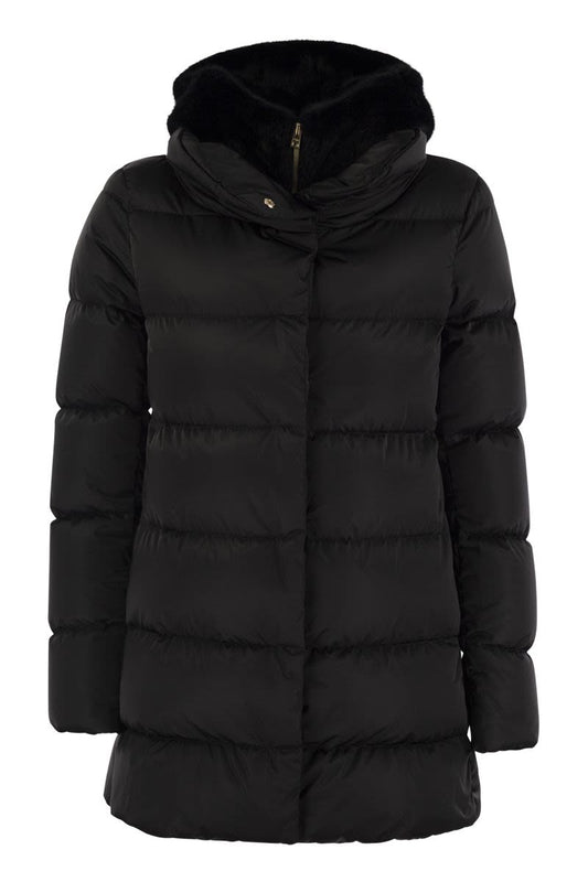 Down jacket with bib and cruelty-free fur hood