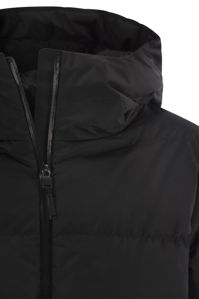 Short down jacket with hood