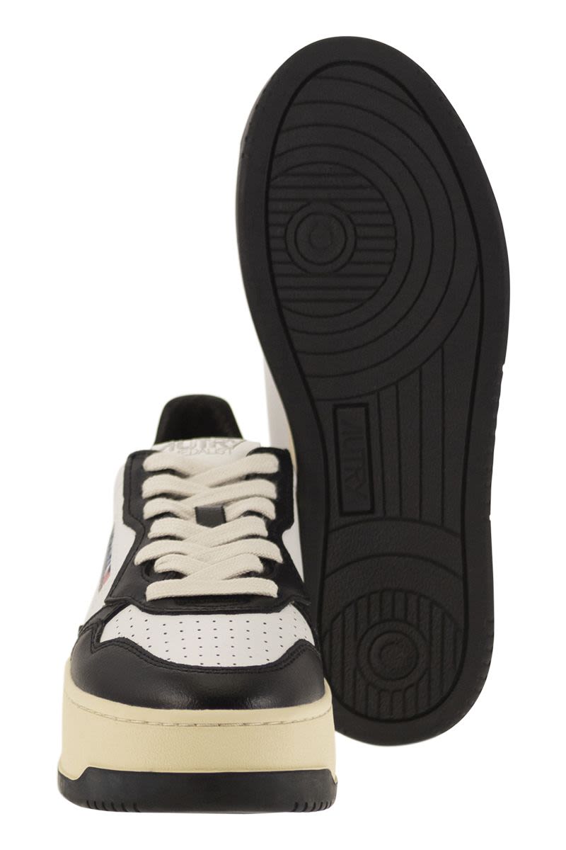 MEDALIST PLATFORM - Leather trainers