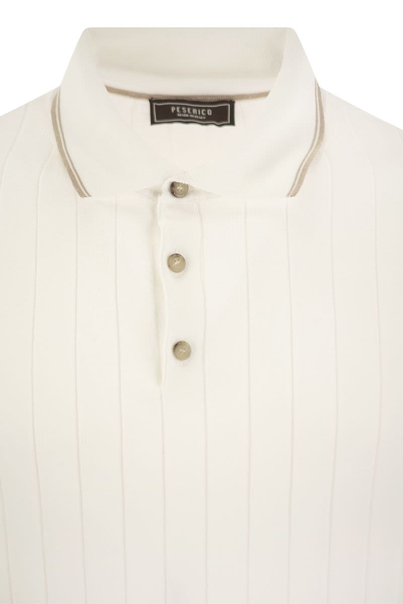 Polo shirt in pure cotton crepe yarn with flat rib