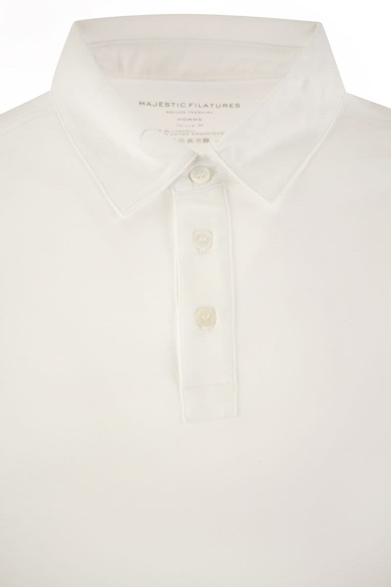 Short-sleeved polo shirt in lyocell