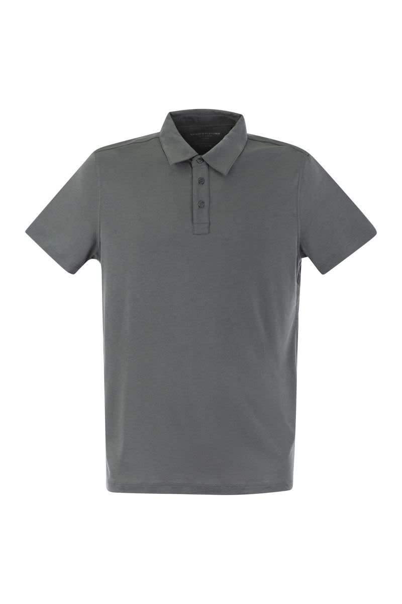 Short-sleeved polo shirt in lyocell