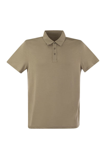 Short-sleeved polo shirt in lyocell