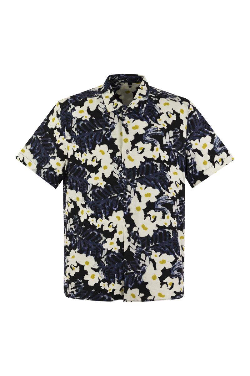 Flowered short-sleeved shirt