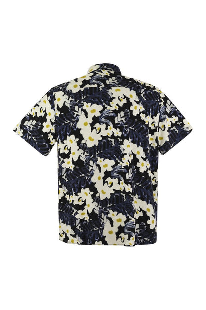 Flowered short-sleeved shirt