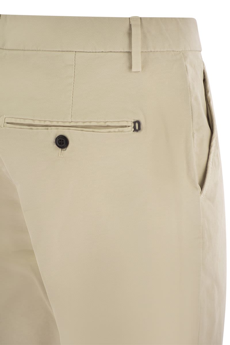 SPIRITISSIMO - Regular chino trousers in light gabardine