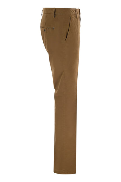 SPIRITISSIMO - Regular chino trousers in light gabardine