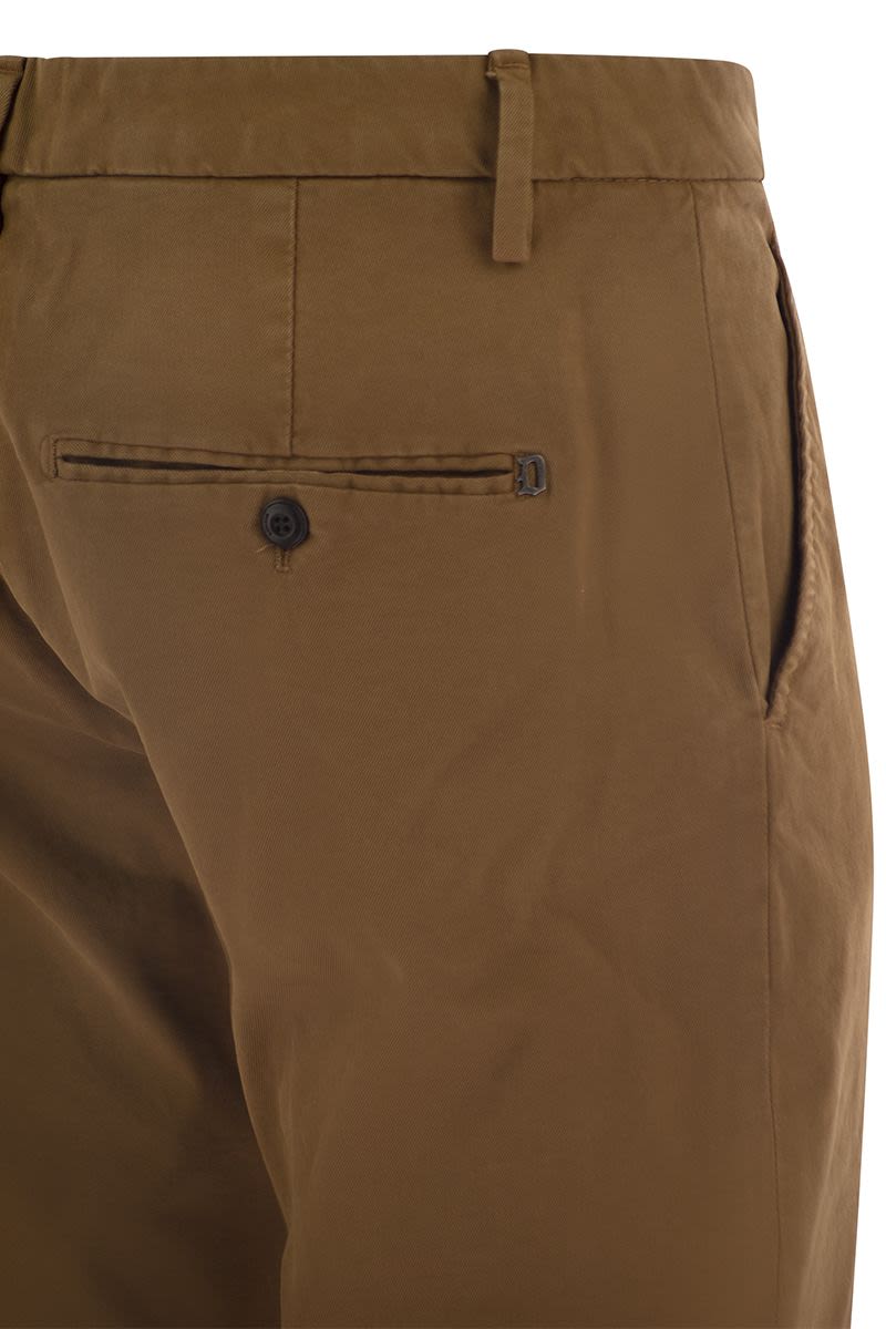 SPIRITISSIMO - Regular chino trousers in light gabardine