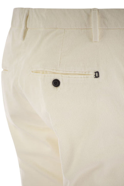 SPIRITISSIMO - Regular chino trousers in light gabardine