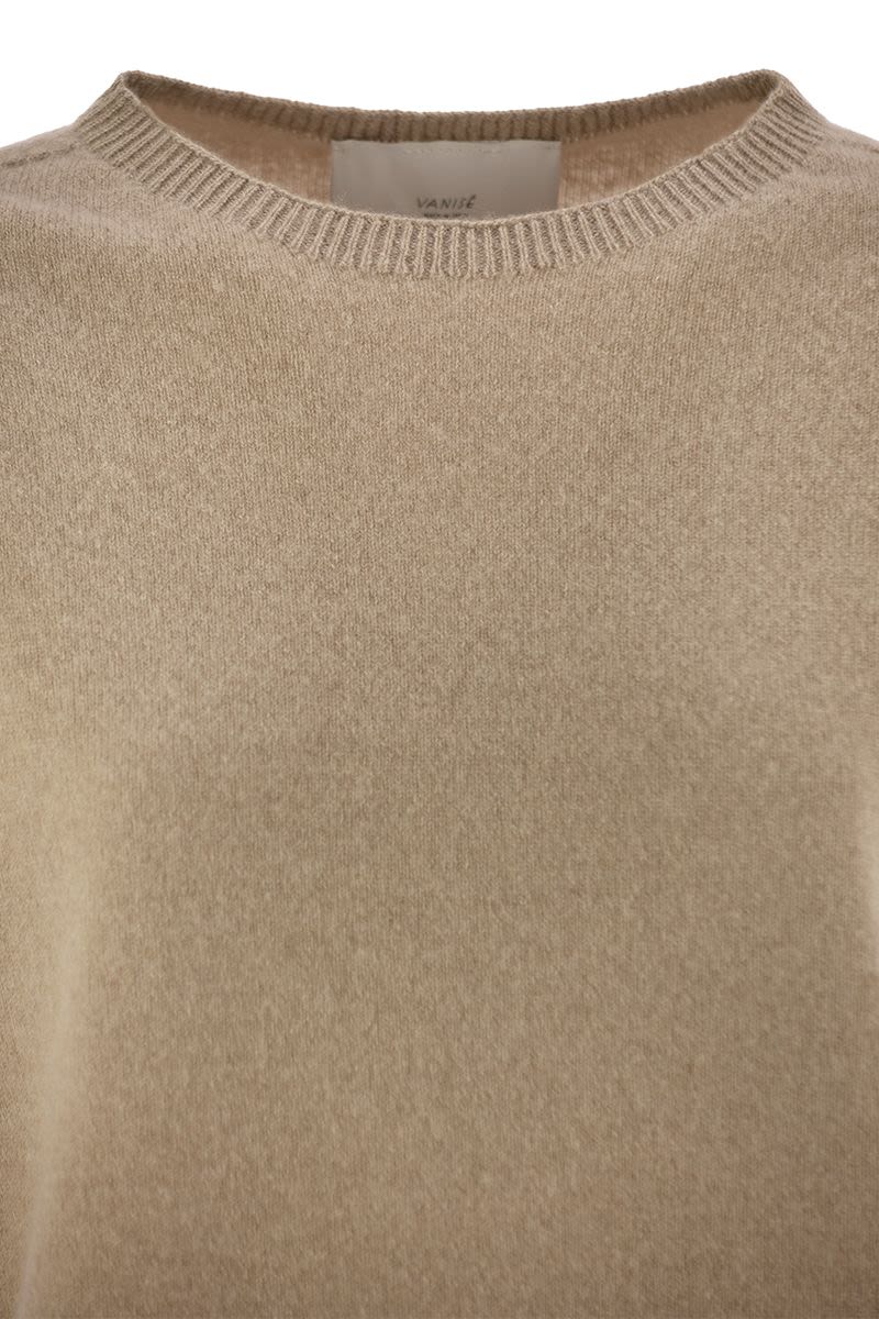 Cashmere crop sweater