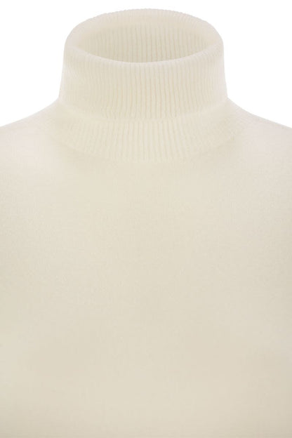 Cashmere turtleneck sweater