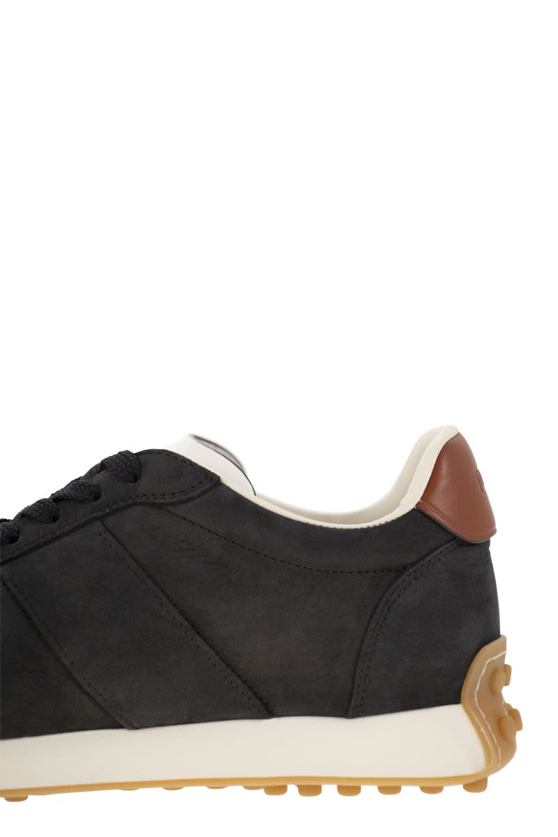 T Vintage Leather Sneakers