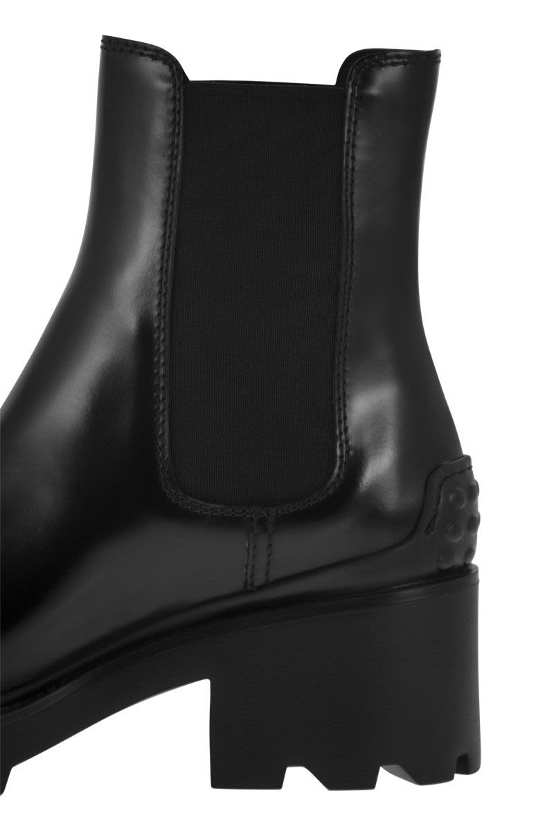 Leather ankle boot