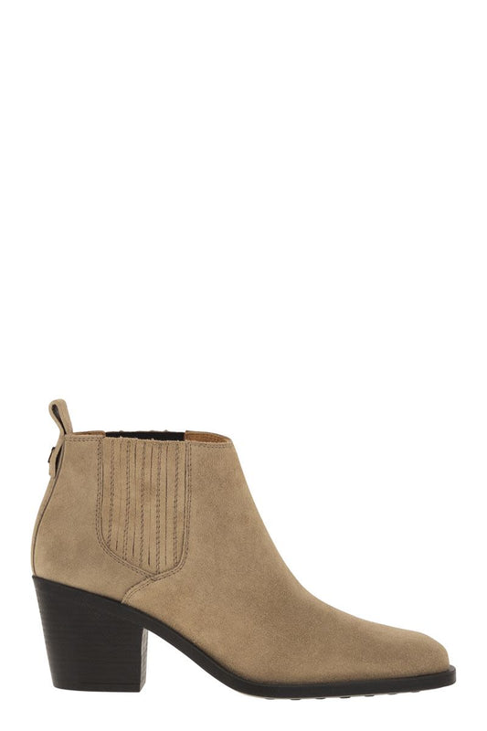 Suede boot