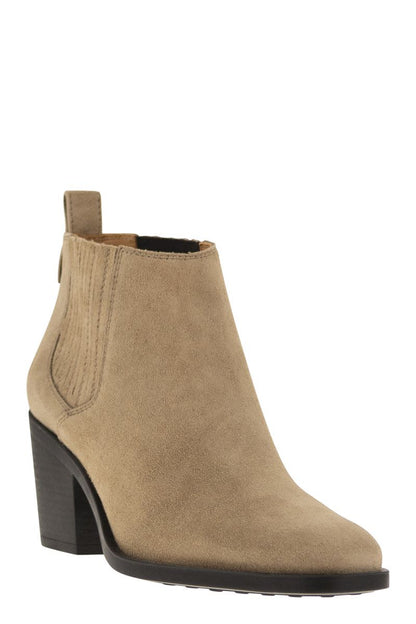 Suede boot