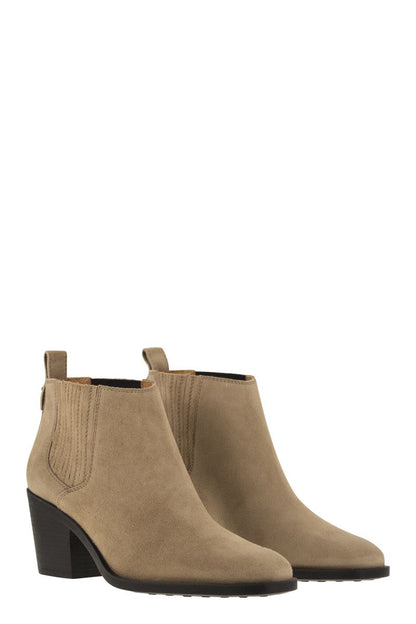 Suede boot