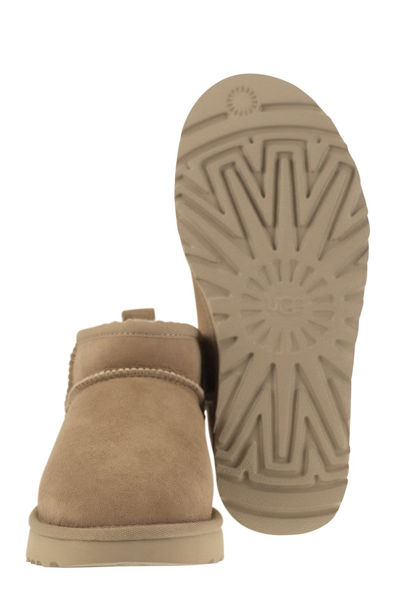 CLASSIC ULTRA MINI - Sheepskin boot