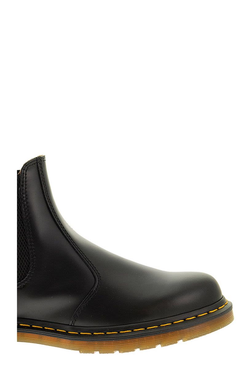 SMOOTH 2976 - Leather Chelsea Boots - VOGUERINI