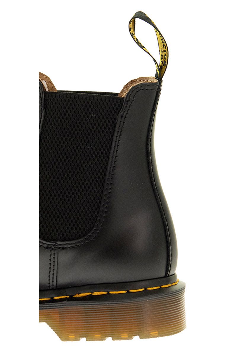 SMOOTH 2976 - Leather Chelsea Boots - VOGUERINI