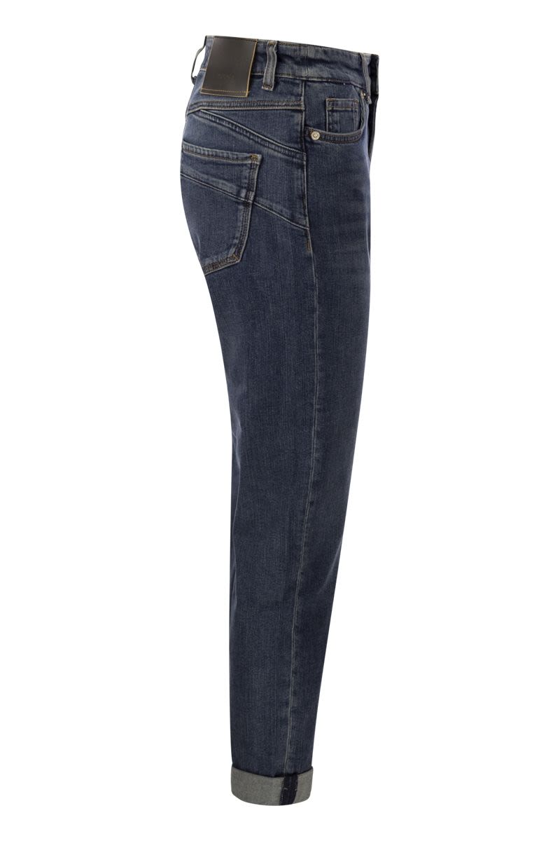 NAVATA - Perfect fit denim with boyfriend line - VOGUERINI