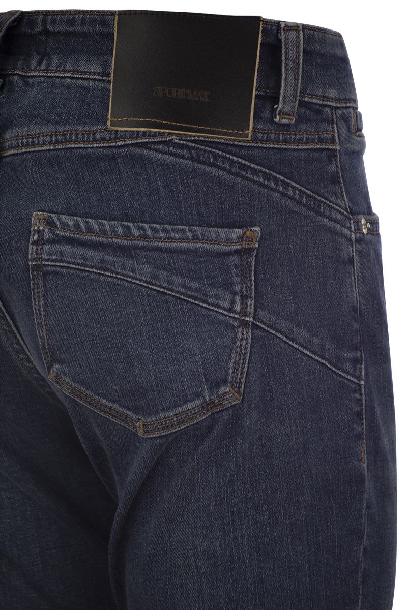 LUCHINO - Low Waist Cigarette Denim - VOGUERINI