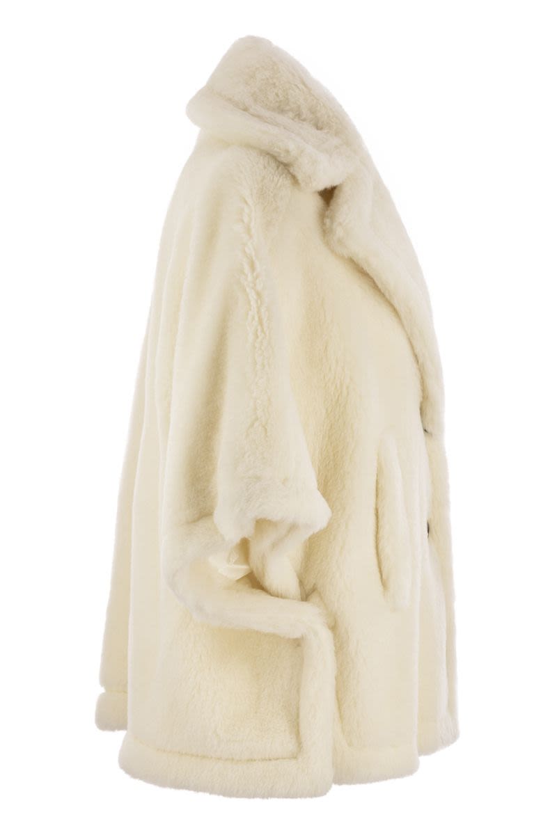 ALEGGIO - Short cape in Teddy fabric - VOGUERINI