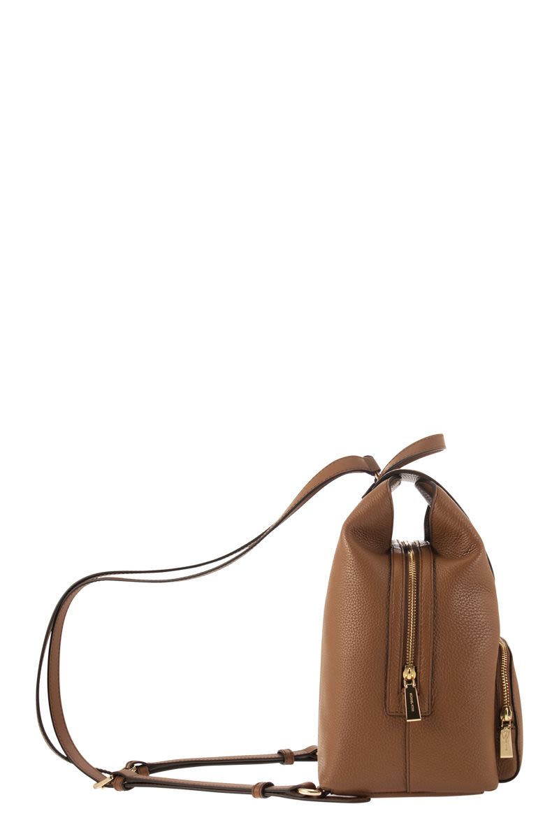 KENSINGTON - Grained leather backpack - VOGUERINI