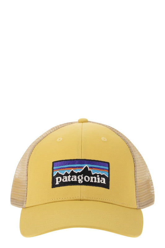 Hat with embroidered logo on the front - VOGUERINI