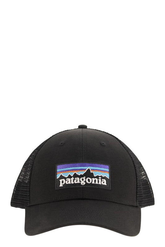 Hat with embroidered logo on the front - VOGUERINI