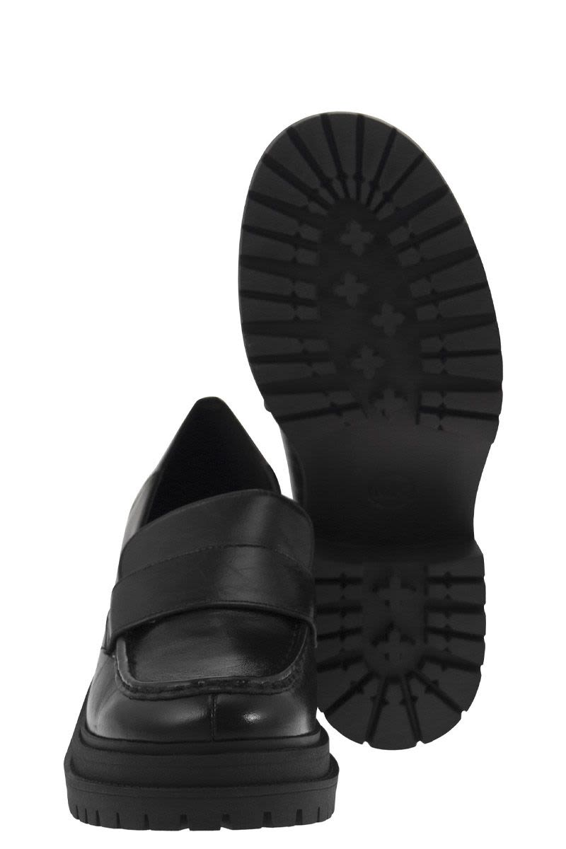 Rocco leather moccasin with heel - VOGUERINI